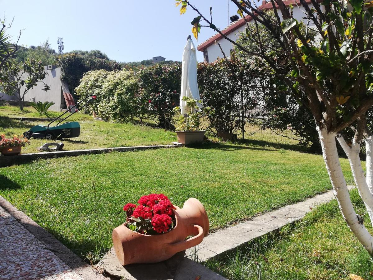 Villino Veronica Porto Columbu - Perd'E Sali Екстер'єр фото